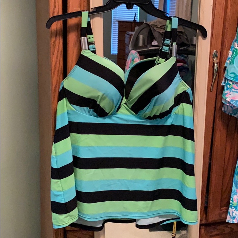 Lane Bryant Cacique Swim Top EUC.Size 38DD or 40DD